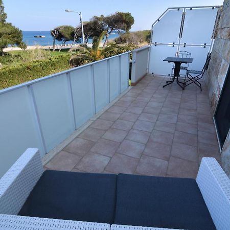 B&B Neptunia Fronte Mare Torre Specchia Ruggeri Exteriör bild